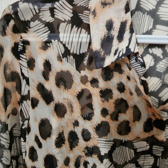 ASOS DESIGN Long Sleeve Soft Shirt, Mixed Animal Print, Size US 8 - Picture 3 of 7